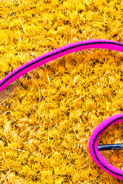 An abstract photo of an apostrophe